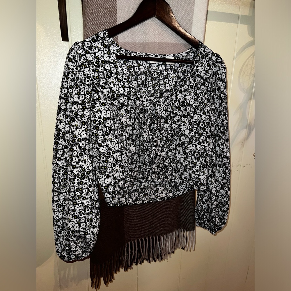 Levi’s Floral Long Sleeve Blouse